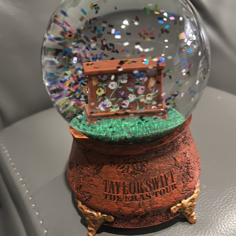 Taylor Swift The Eras Tour Snow Globe with Multicolor Confetti